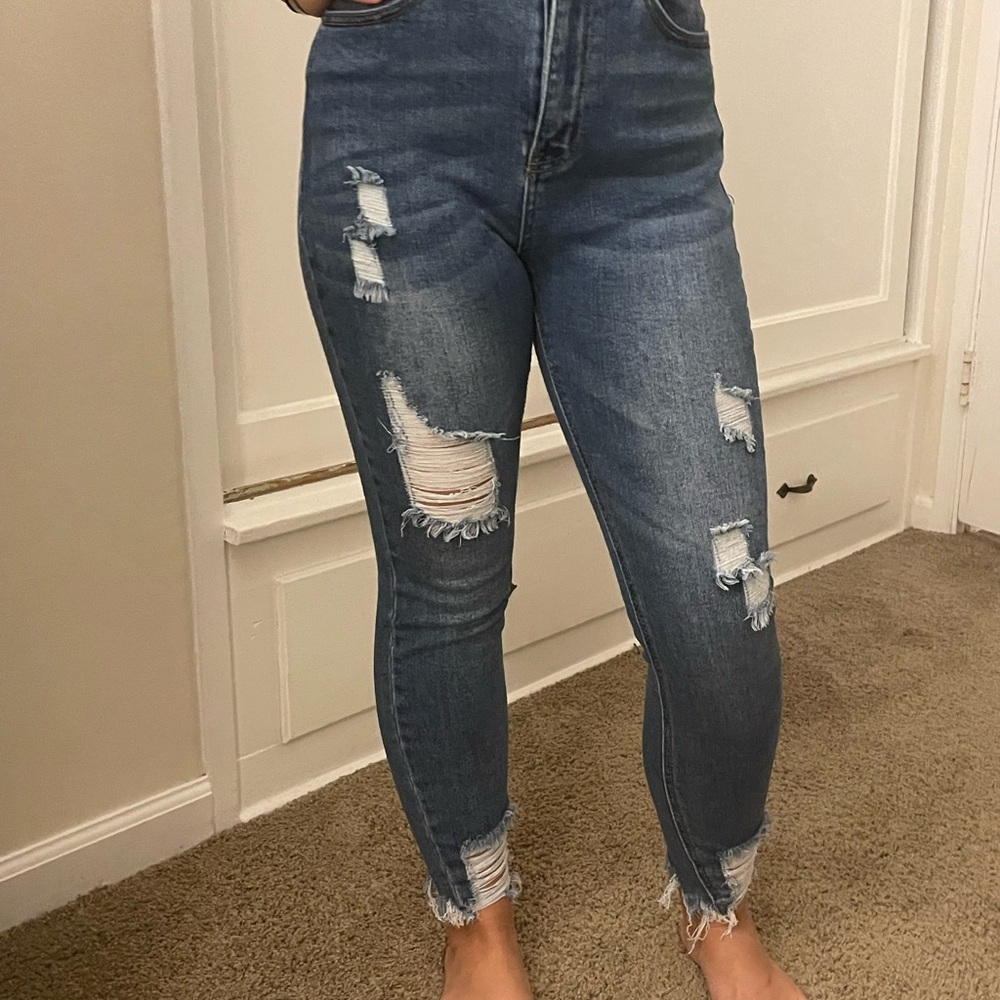 High-Rise distressed skinny jeans